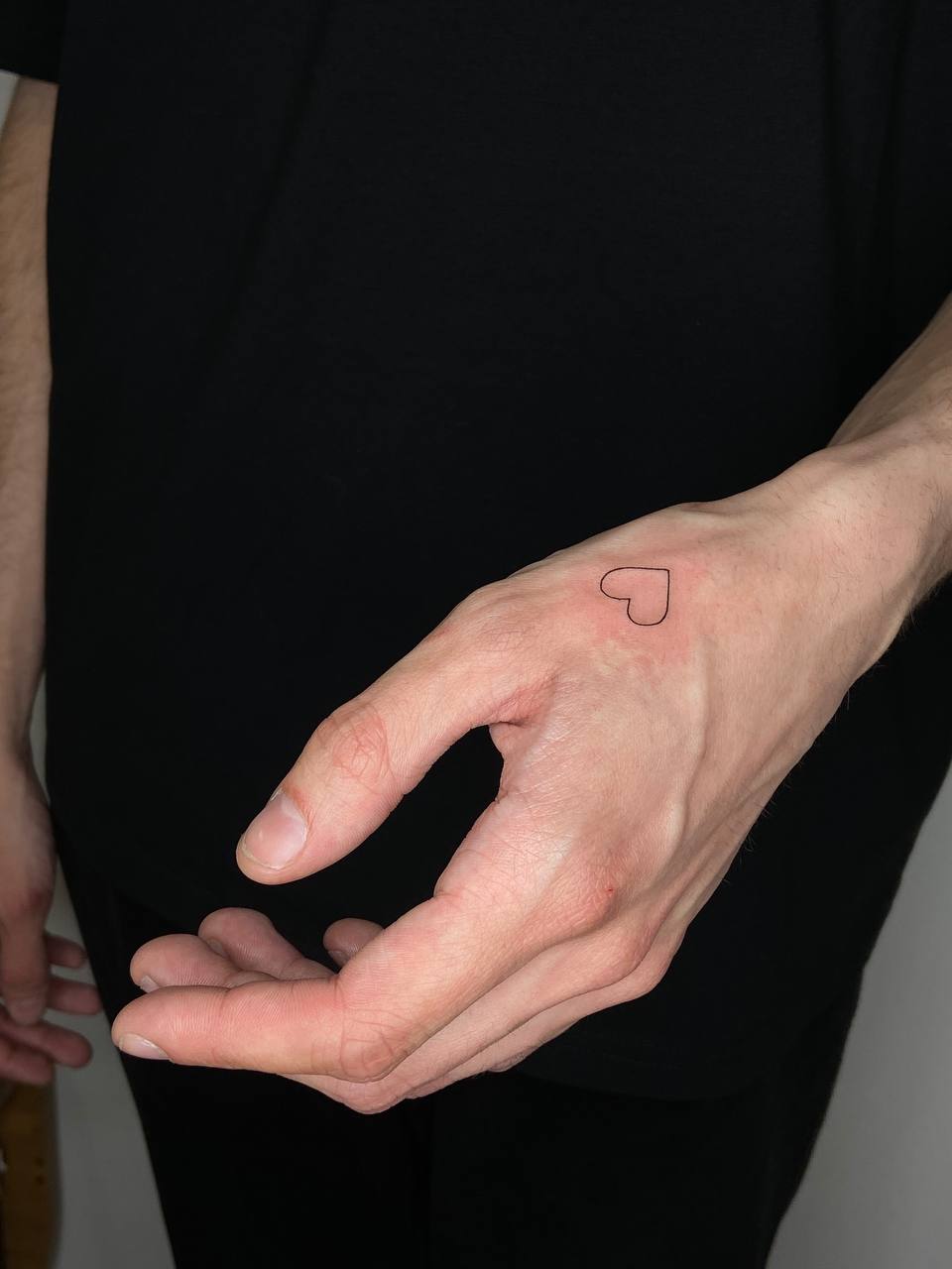 tatouages ​​à la main par RomaPokes
