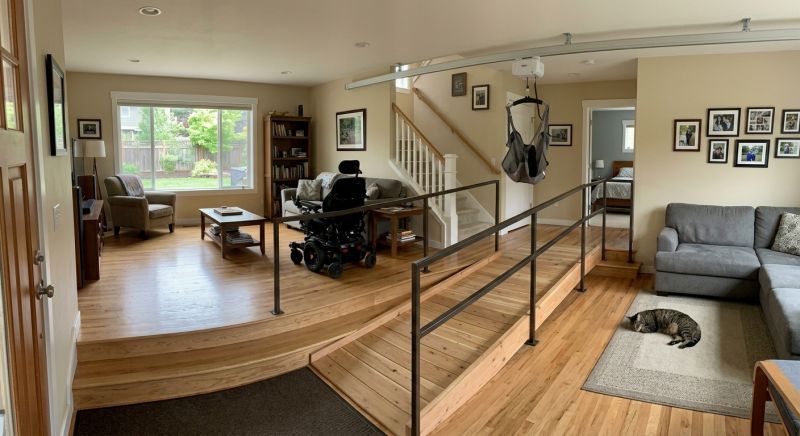 rampe et équipements installés dans une maison