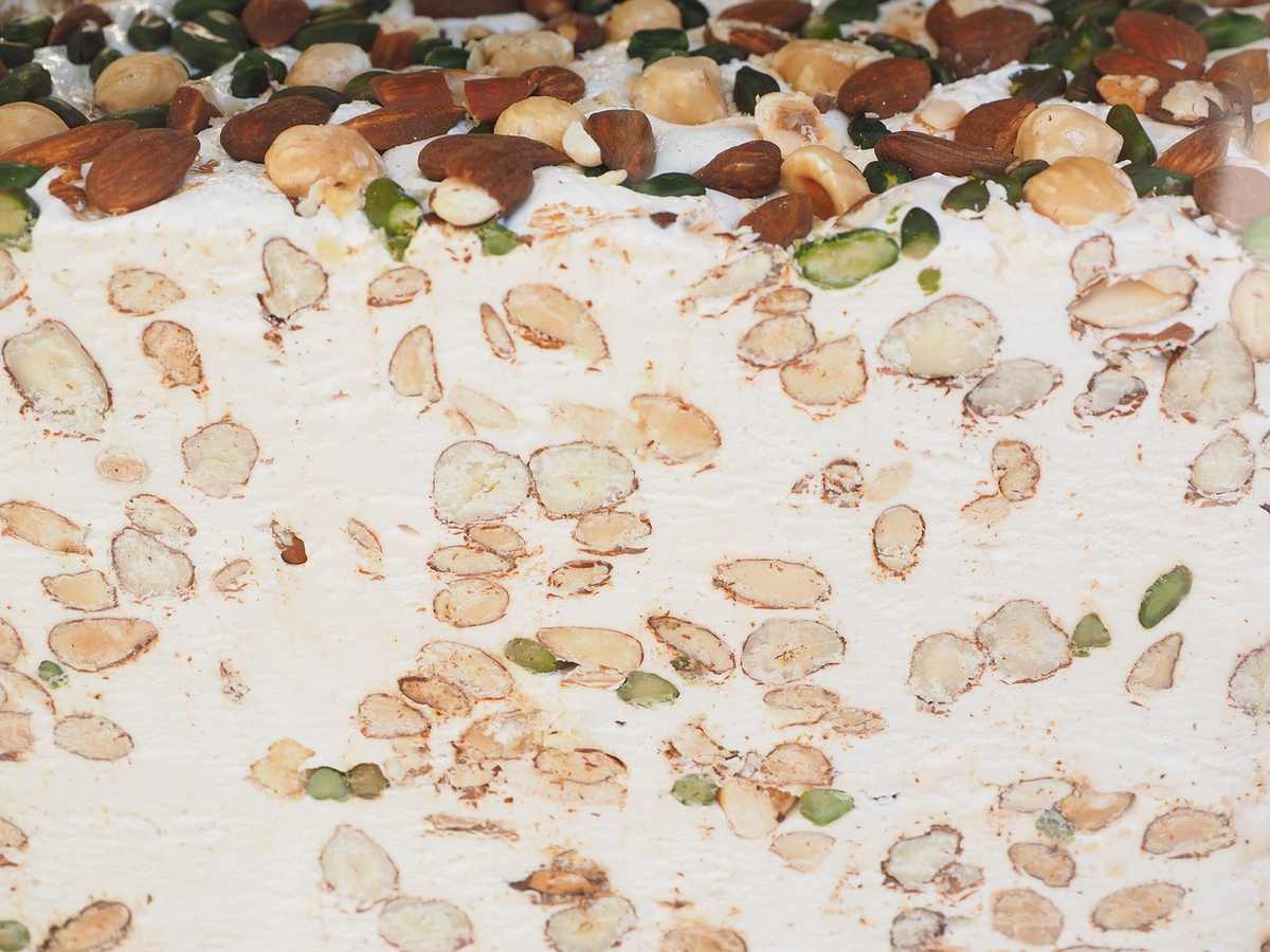 Rouleau de joint mousse adhésif prêt à poser